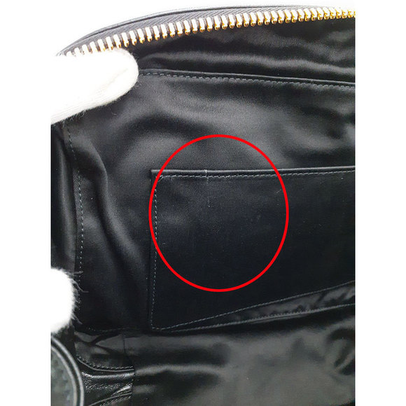 Miu Miu Matelasse Top Handle Bag Black - Picture 4 of 9